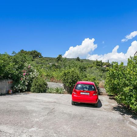 Apartments By The Sea Slatine, Ciovo - 11126 ภายนอก รูปภาพ