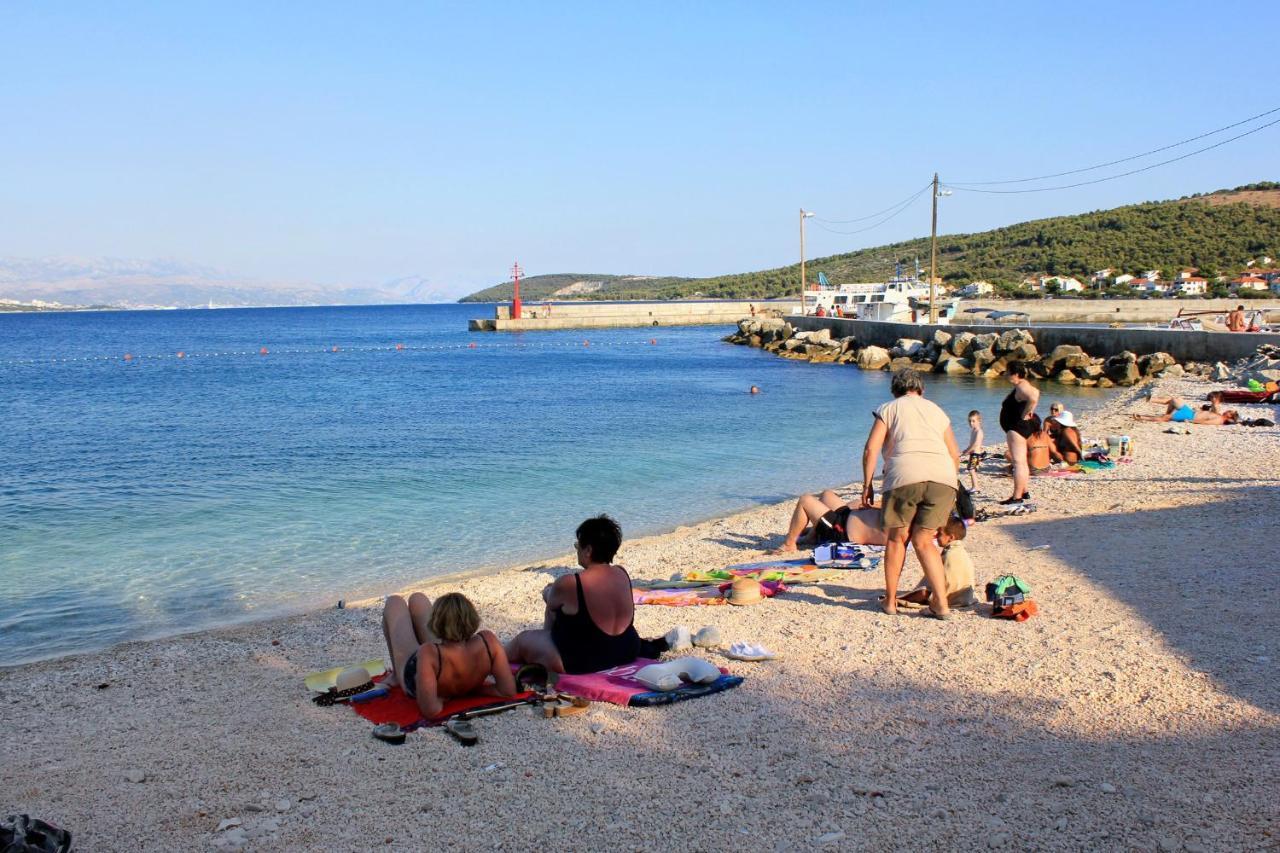 Apartments By The Sea Slatine, Ciovo - 11126 ภายนอก รูปภาพ