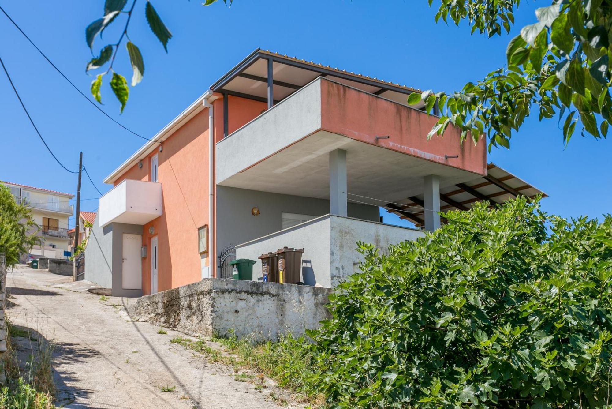 Apartments By The Sea Slatine, Ciovo - 11126 ภายนอก รูปภาพ