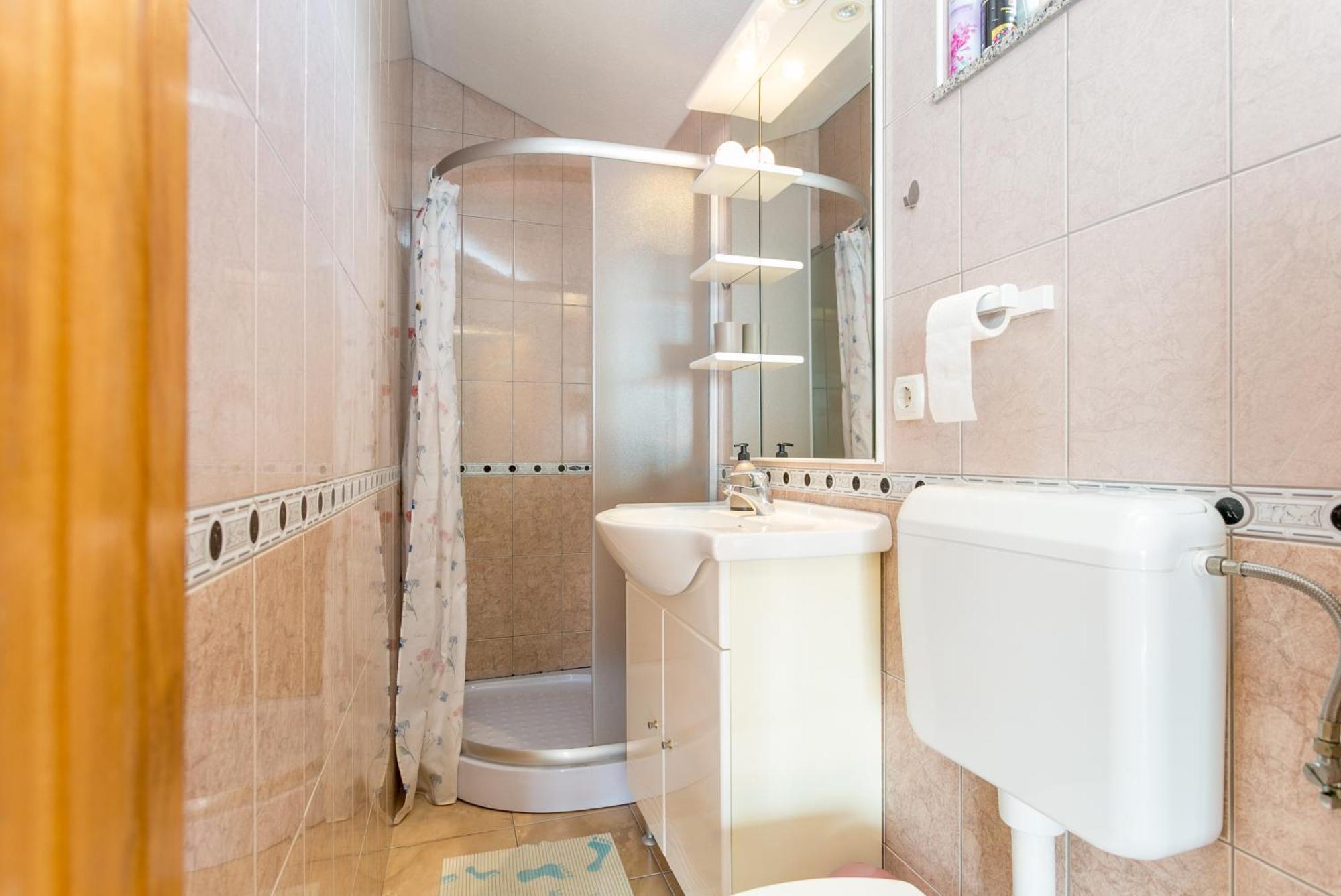 Apartments By The Sea Slatine, Ciovo - 11126 ภายนอก รูปภาพ
