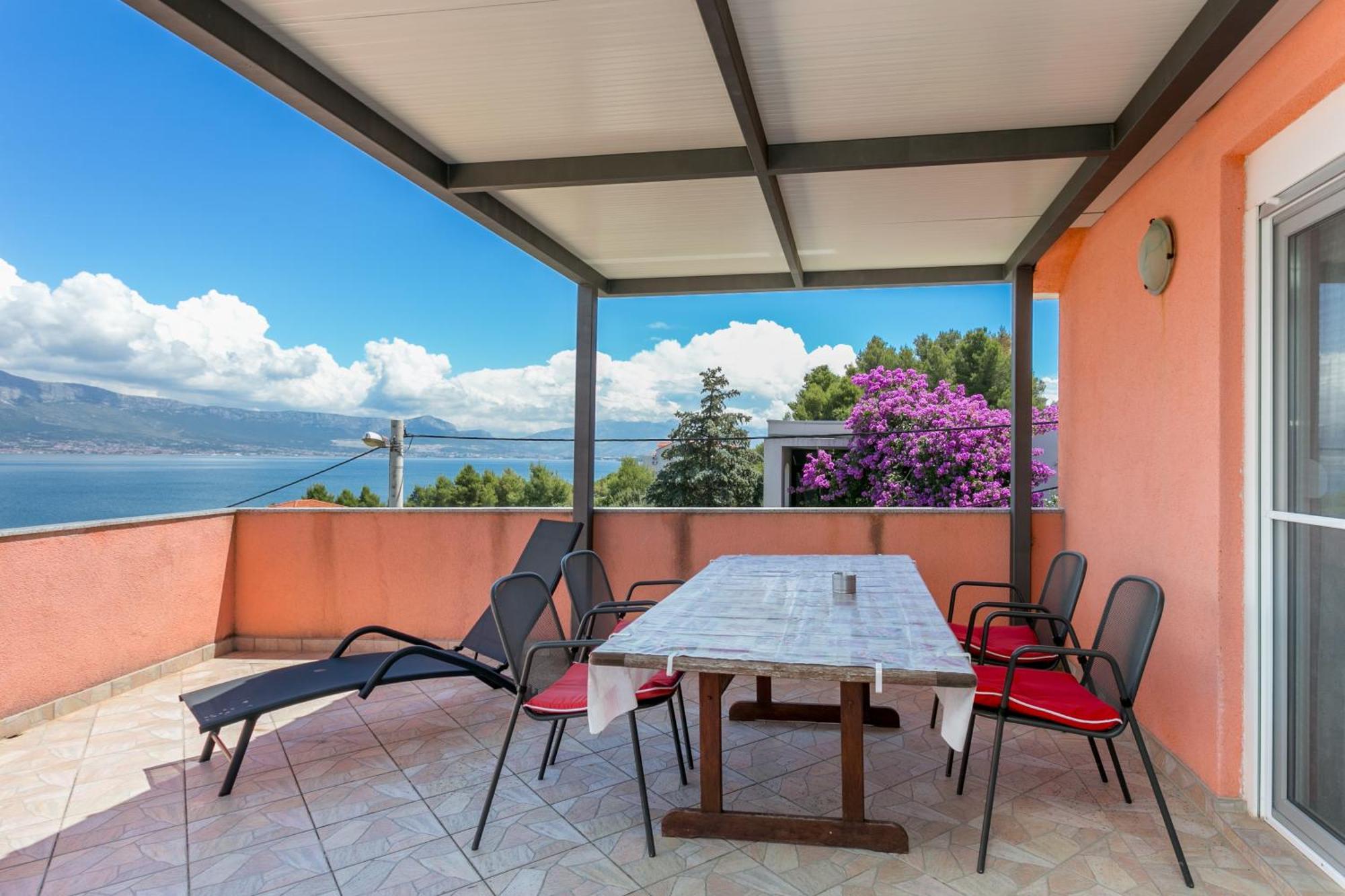 Apartments By The Sea Slatine, Ciovo - 11126 ภายนอก รูปภาพ